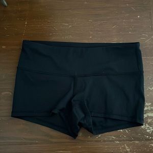 Lululemon spandex shorts